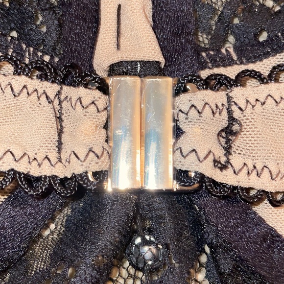 Black lace bralette - Picture 8 of 9